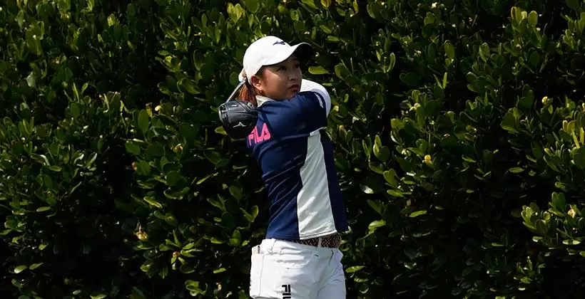 西郷真央のドライバースイング(斜め前方)連続写真【2022年ダイキンオーキッドレディスゴルフトーナメント】