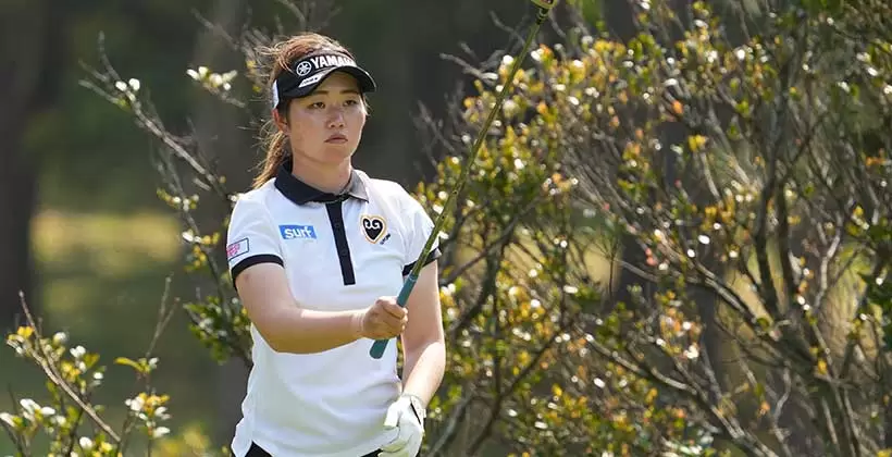 植竹希望のドライバースイング(斜め前方)連続写真【2022年ダイキンオーキッドレディスゴルフトーナメント】