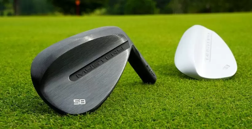 ウェッジのフェースが『真っ平ら』だとスピンがかかりやすいうえに方向性も良くなる件について