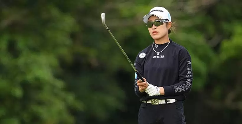 大西葵のアイアンスイング(斜め前方)連続写真【2022年ダイキンオーキッドレディスゴルフトーナメント】