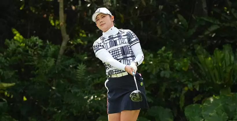 吉田優利のドライバースイング（斜め前方）連続写真【2022年ダイキンオーキッドレディスゴルフトーナメント】