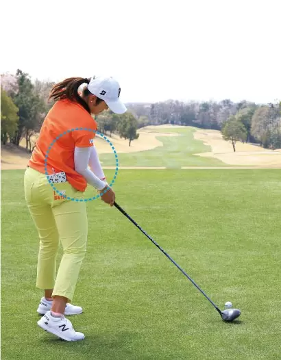 稲見萌寧のドライバースイング