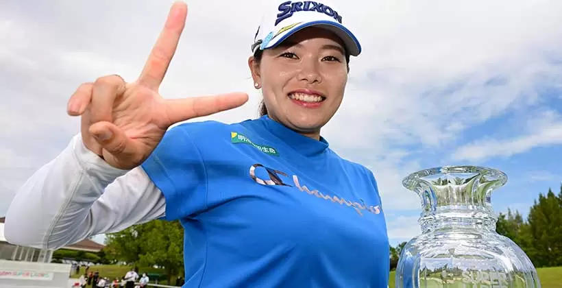 祝今期初優勝!勝みなみが楽天スーパーレディースで着用したチャンピオンのウェア