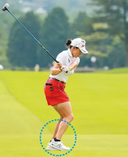 岩井千怜のスイング
