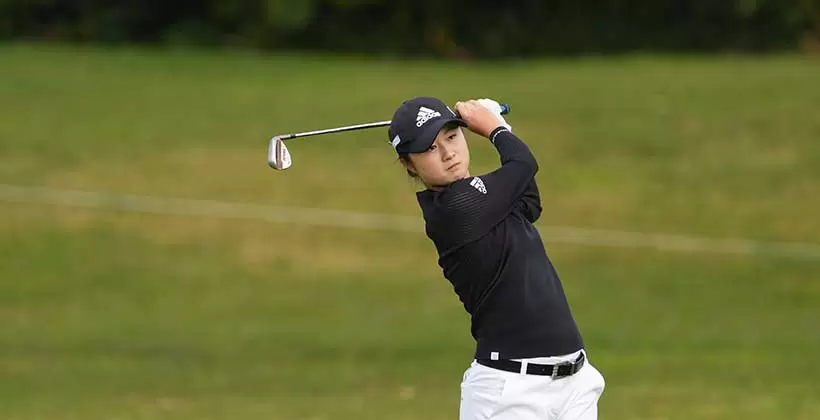 森田遥のウェッジスイング(斜め前方)連続写真【2022年ダイキンオーキッドレディスゴルフトーナメント】