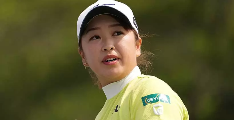 西郷真央のウェッジスイング（バンカー）連続写真【2022年ダイキンオーキッドレディスゴルフトーナメント】