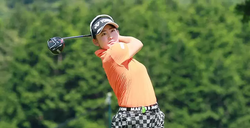 岩井千怜のドライバースイング(斜め前方)連続写真【CATレディス2022】