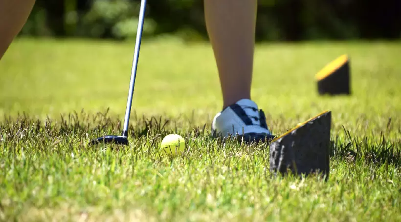 ゴルフ,特設ティ