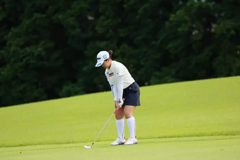 山下美夢有のウェッジスイング（アプローチ）連続写真【CATレディス2022】