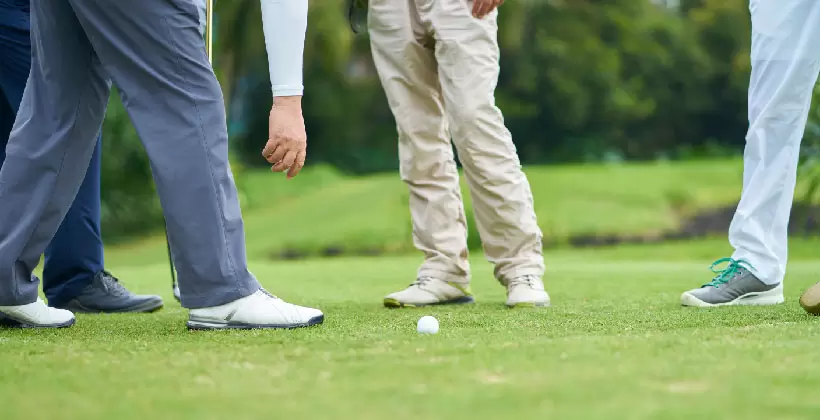 ゴルフシューズ