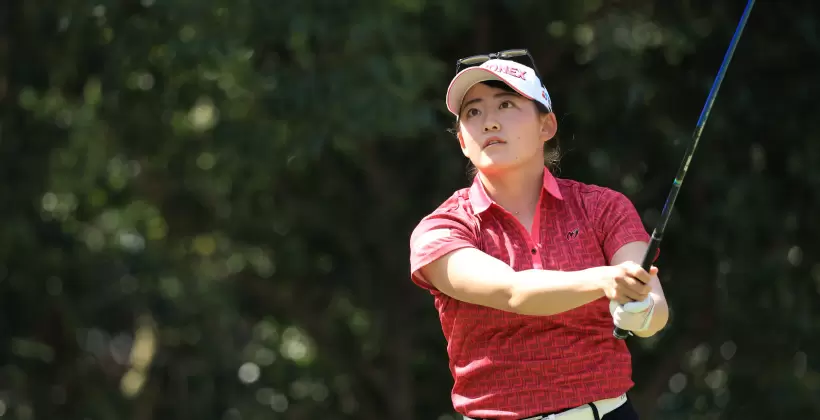 岩井千怜のアイアンスイング