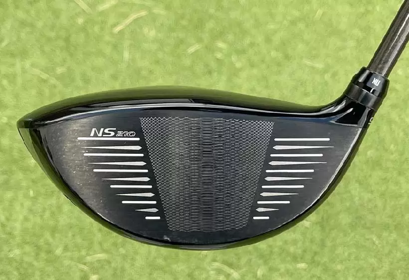 NS210」のフェース