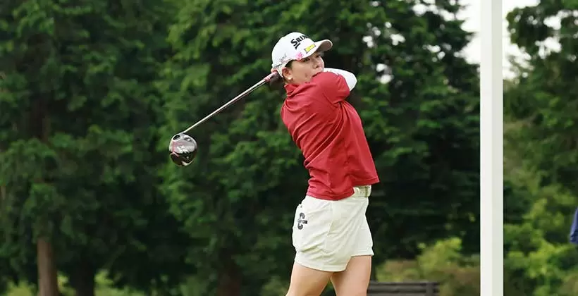 勝みなみのドライバースイング（斜め前方）連続写真【CATレディス2022】