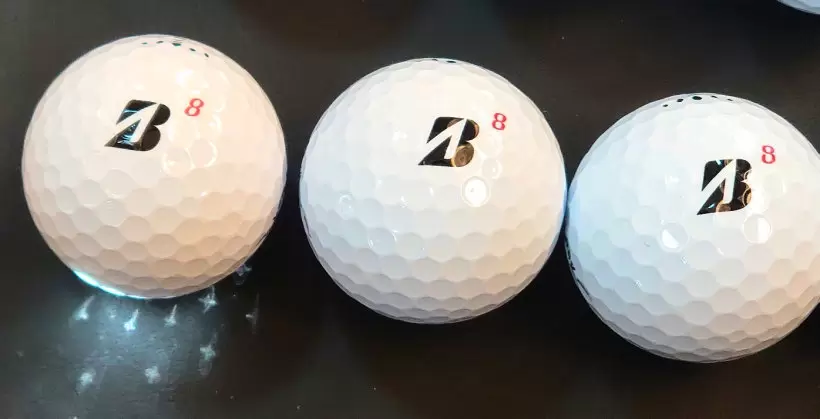 ゴルフボール