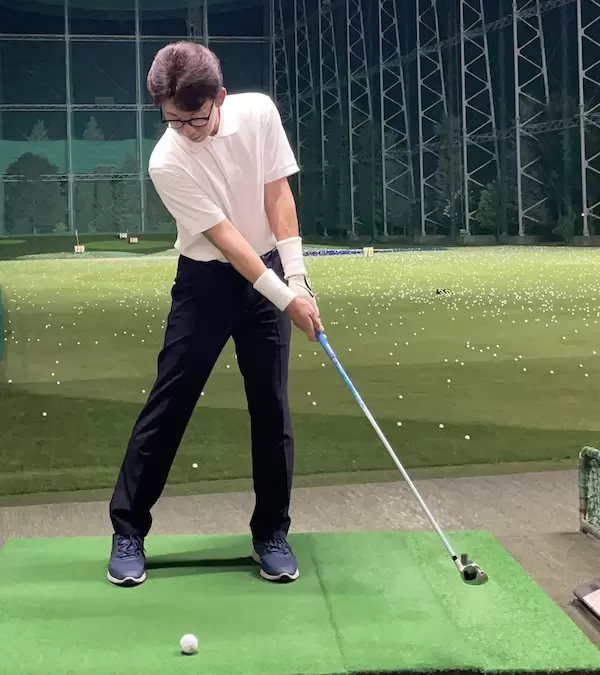 ゴルフ,スイング,体重移動