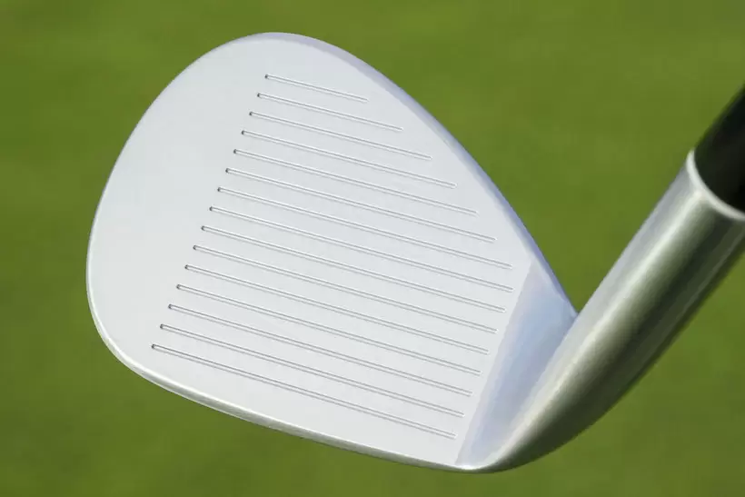 上下と左右の打点ブレを補正。スピン性能もアップ