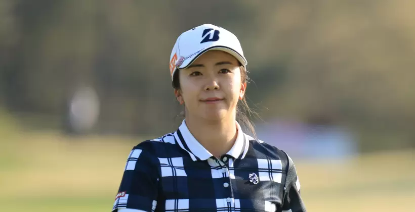 堀琴音のユーティリティスイング