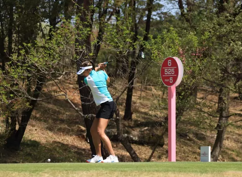 エイミー･コガのドライバースイング