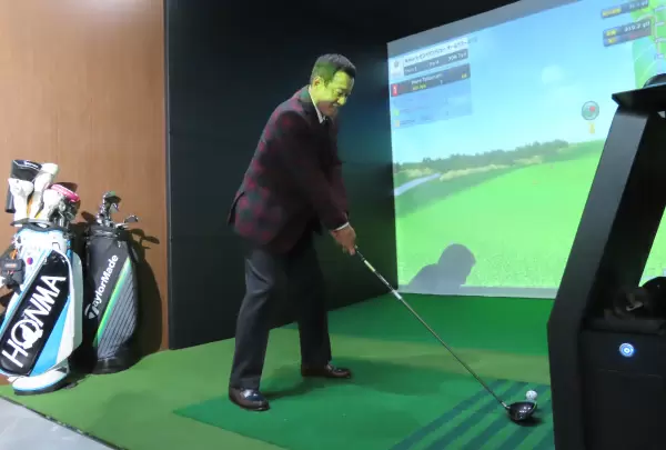 原監督ドライバーショット