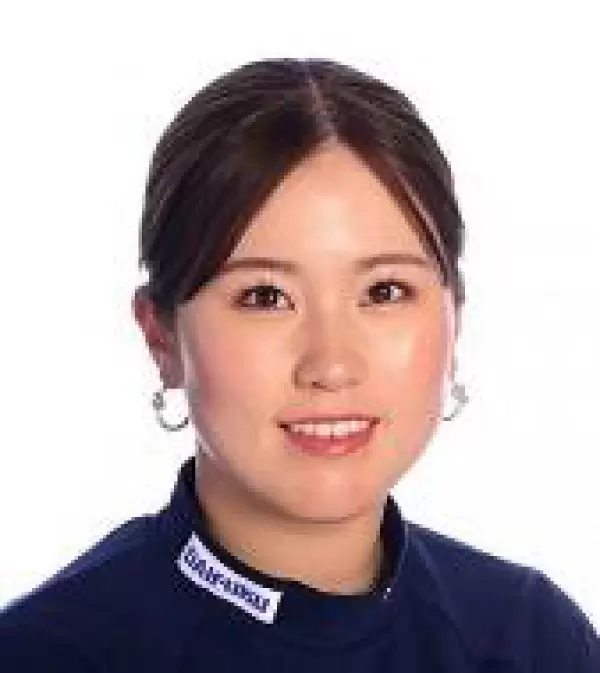 西村 優菜