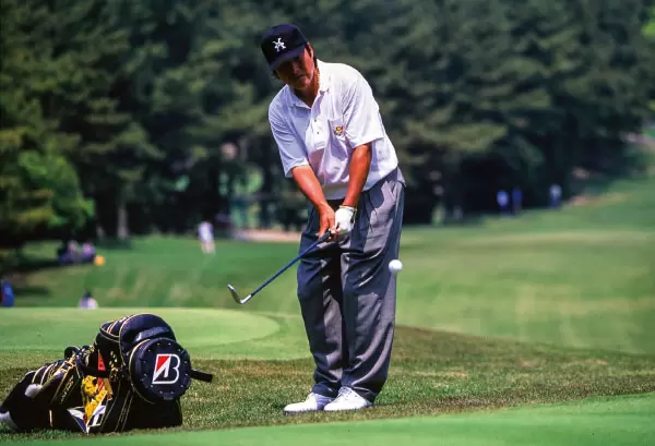 ジャンボ尾崎のアプローチショット