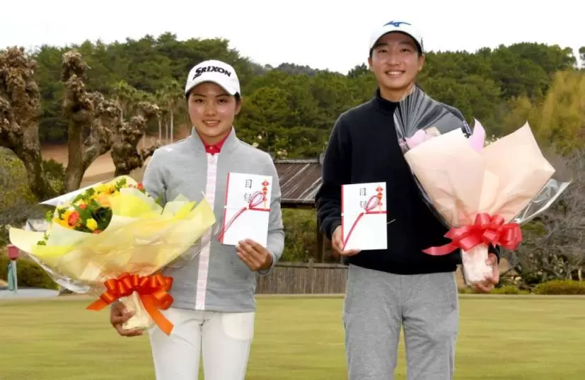 吉﨑マーナ、山下アミ