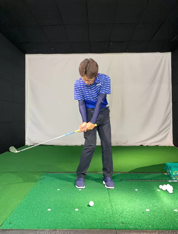 7番アイアン,打ち方,右手首の角度