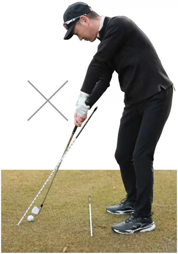 小暮氏が高橋さんのスイングをチェック