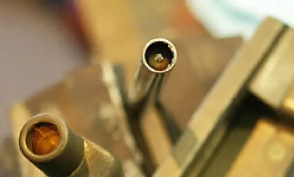 シャフト先端,ガン球