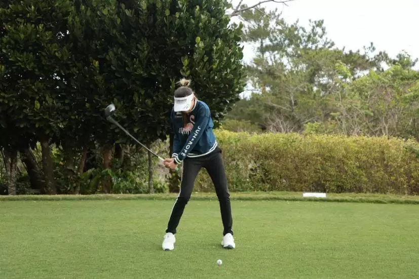 エイミーコガのドライバースイング