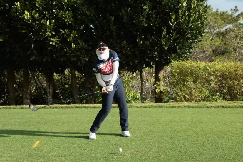 サイ ペイインのドライバースイング