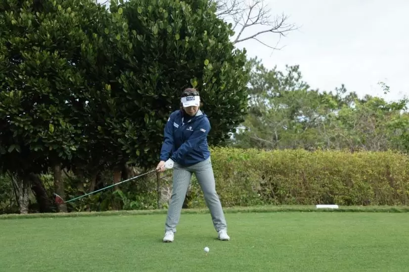 吉田弓美子のドライバースイング