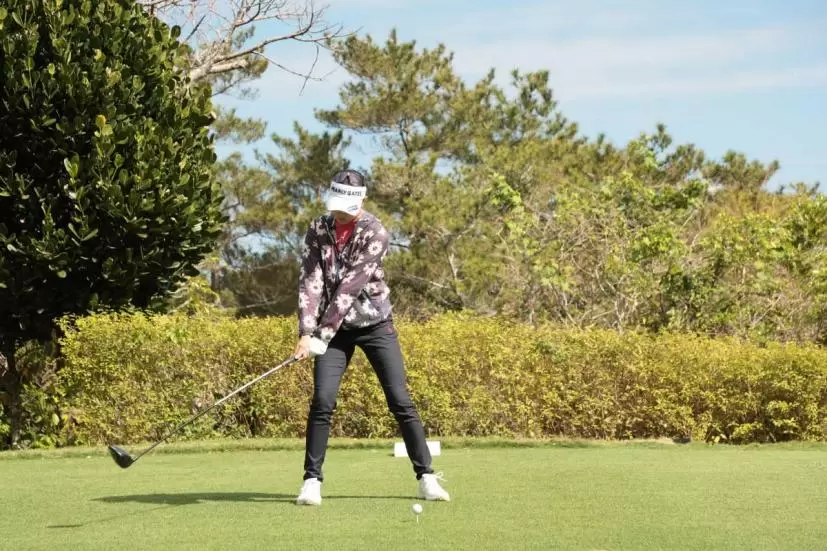 原英莉花のドライバースイング