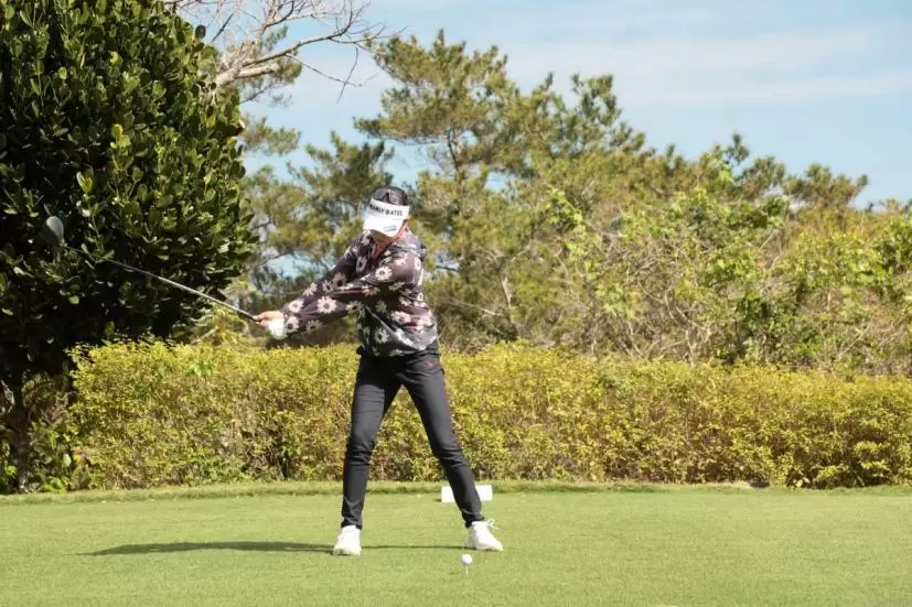 原英莉花のドライバースイング