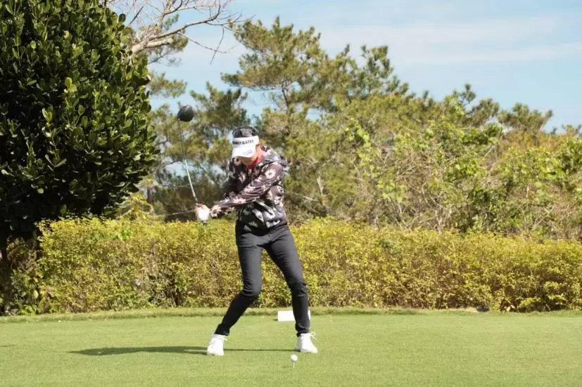 原英莉花のドライバースイング