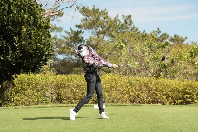 原英莉花のドライバースイング
