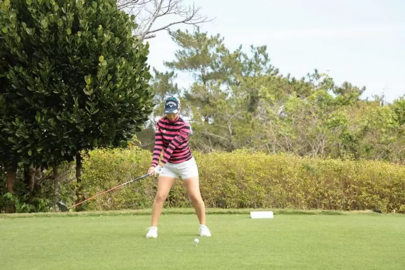 上田桃子のドライバースイング