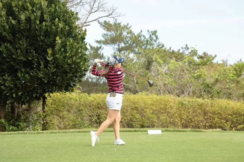 上田桃子のドライバースイング