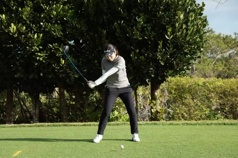 仲宗根澄香のドライバースイング