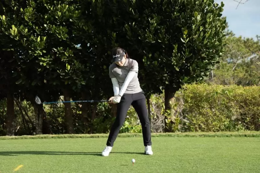 仲宗根澄香のドライバースイング