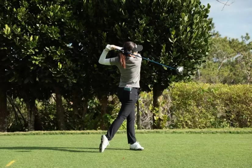 仲宗根澄香のドライバースイング