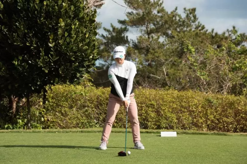 永峰咲希のドライバースイング