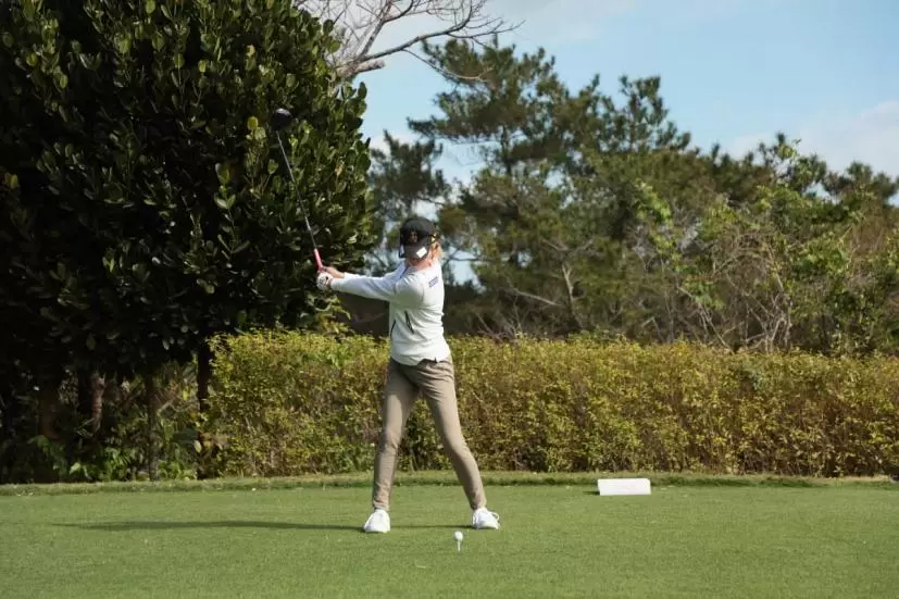 金田 久美子のドライバースイング