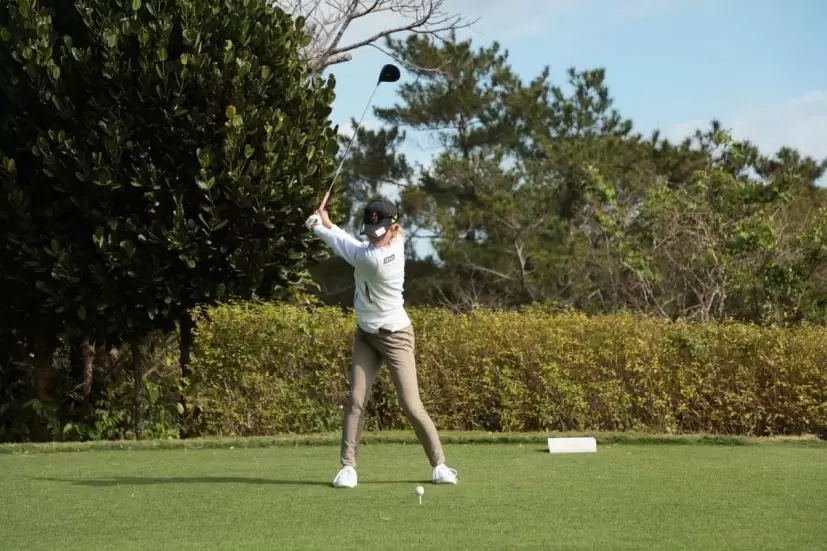 金田 久美子のドライバースイング