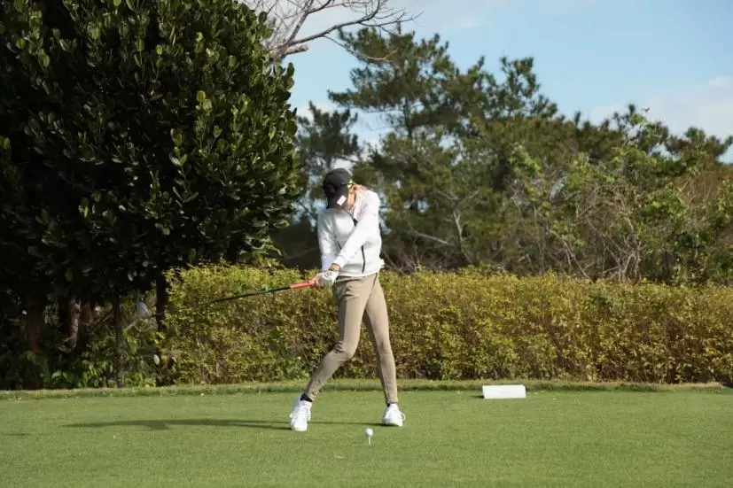 金田 久美子のドライバースイング