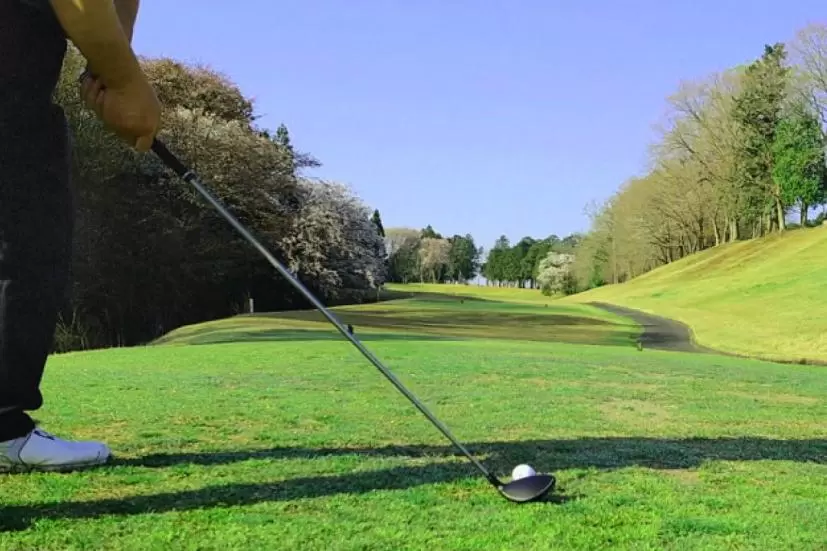 ゴルフ場,ティーショット