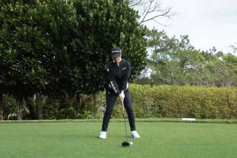 山路晶のドライバースイング