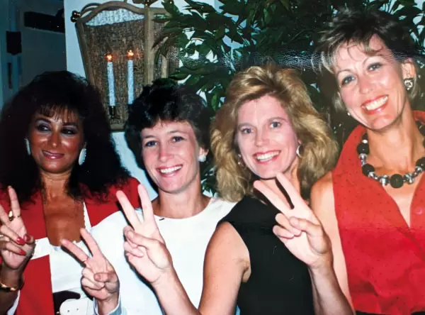 元気ハツラツの夫人たち。