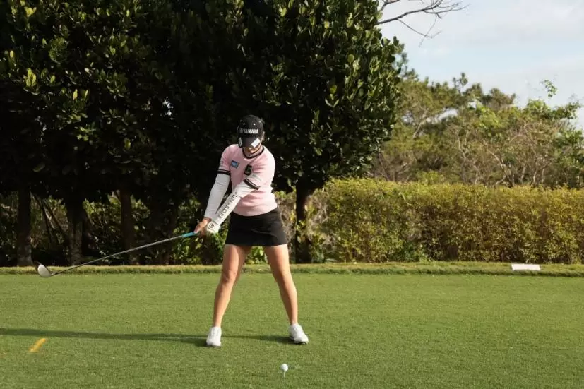 植竹希望のドライバースイング