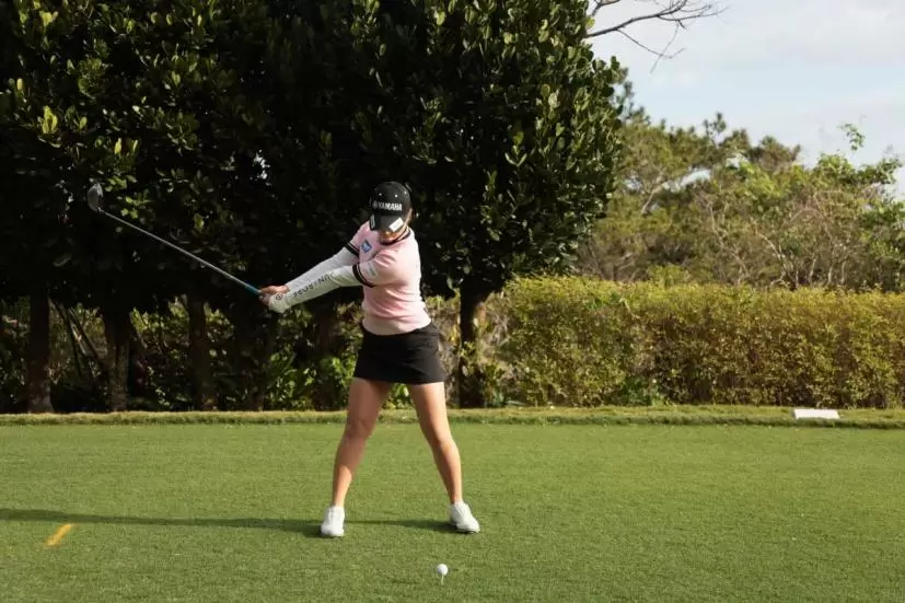 植竹希望のドライバースイング